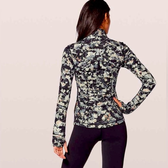 Lululemon Define Jacket Spring Bloom Multi Black size 8 - Picture 8 of 8